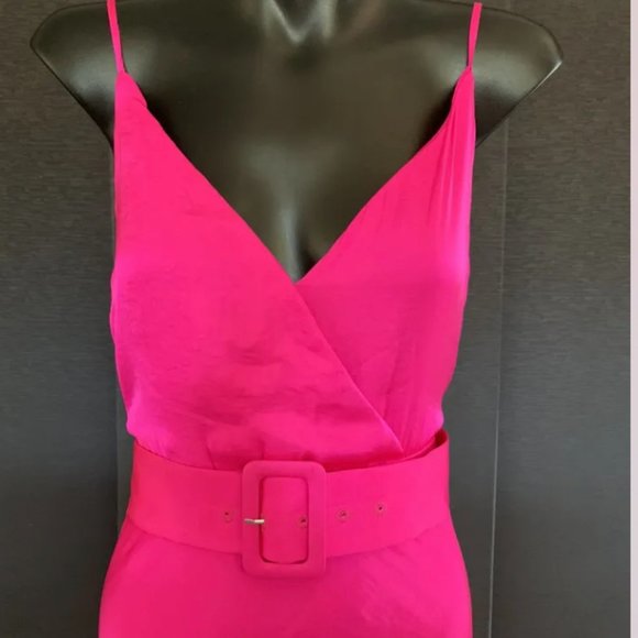 Bardot Reagan Midi Dress in shock pink | Size 8 | Mint Condition | Dry C… - Picture 5 of 8